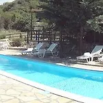 Zeus-village οικισμός φινλανδικών με πισίνες & γυμναστήριο