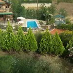 Zeus-village οικισμός φινλανδικών με πισίνες & γυμναστήριο